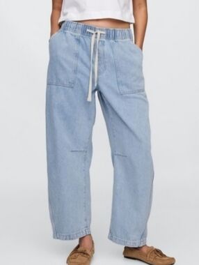GAP NWT Pull-On Barrel Denim Jeans